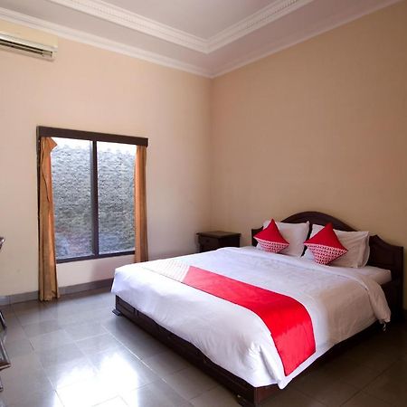 Oyo 3207 Hotel Gracia Bandar Lampung Buitenkant foto
