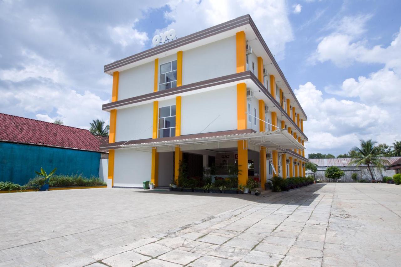 Oyo 3207 Hotel Gracia Bandar Lampung Buitenkant foto