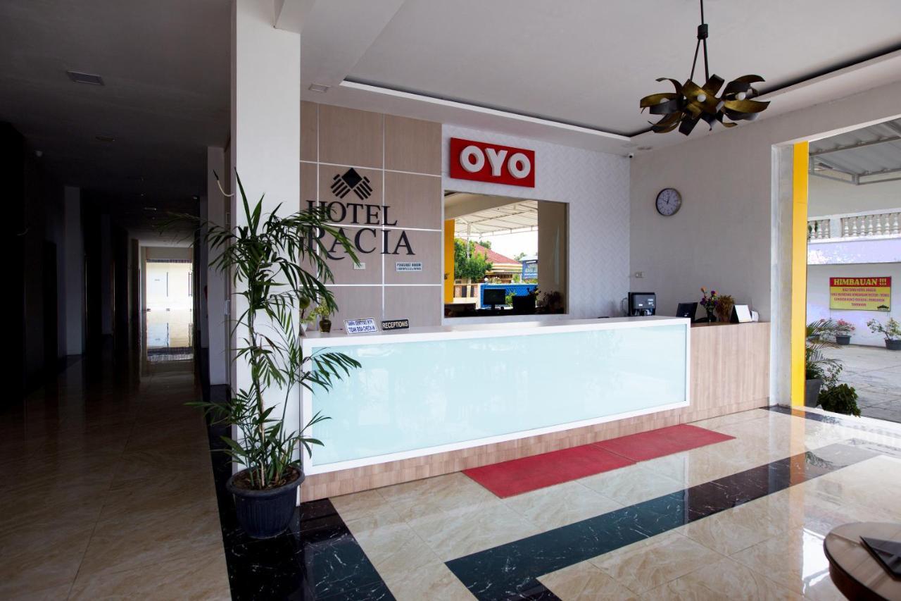 Oyo 3207 Hotel Gracia Bandar Lampung Buitenkant foto