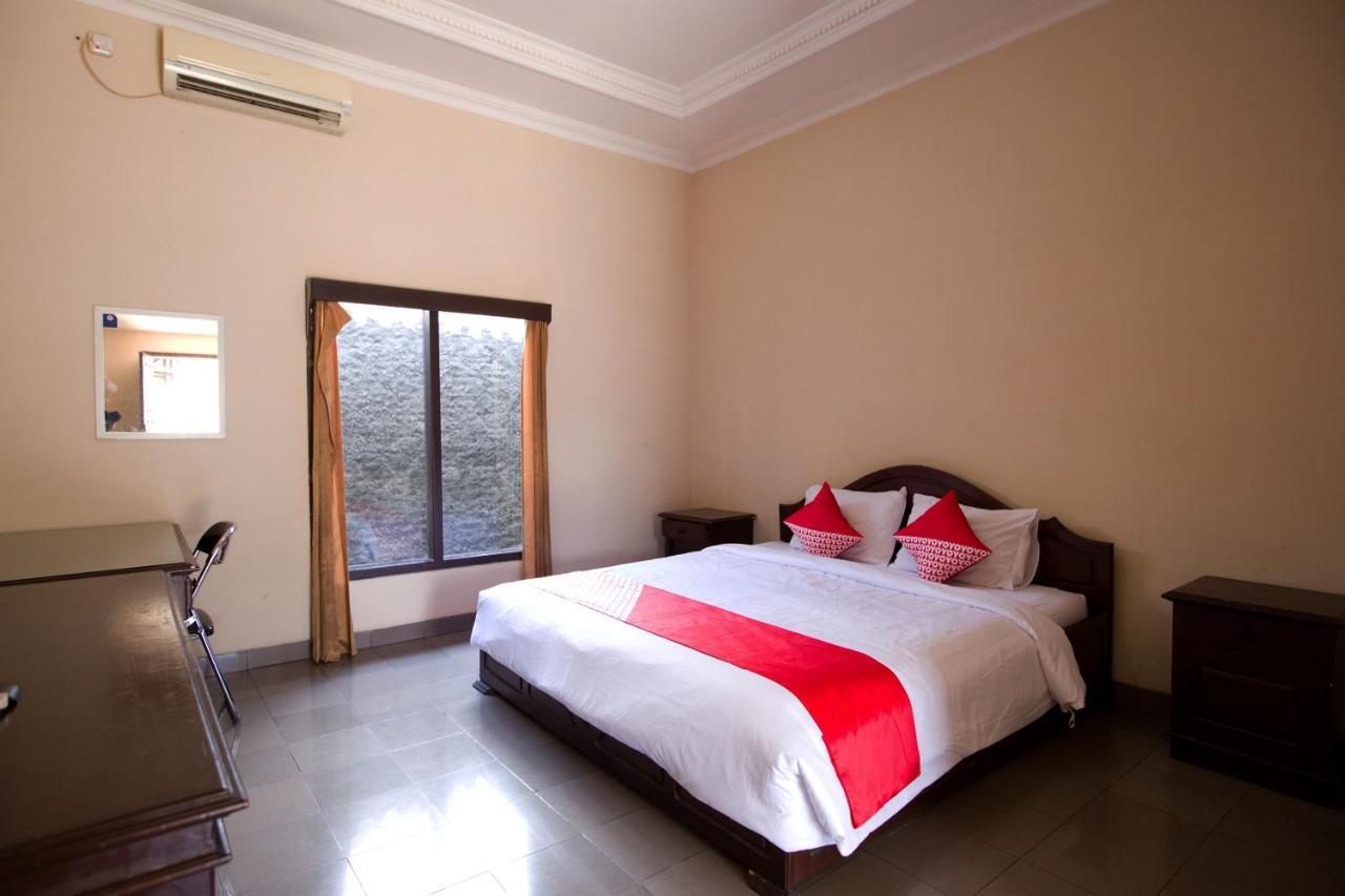 Oyo 3207 Hotel Gracia Bandar Lampung Buitenkant foto