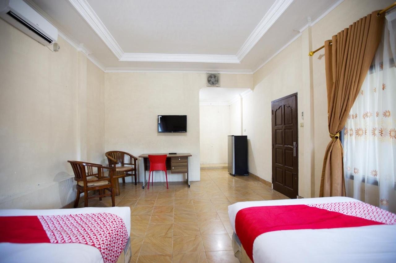 Oyo 3207 Hotel Gracia Bandar Lampung Buitenkant foto