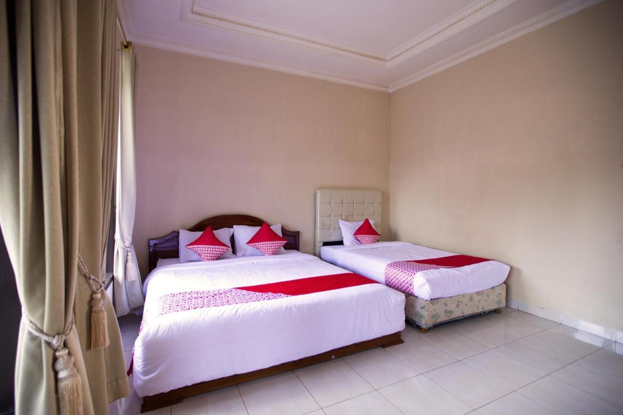 Oyo 3207 Hotel Gracia Bandar Lampung Buitenkant foto
