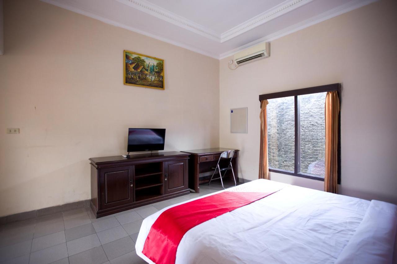 Oyo 3207 Hotel Gracia Bandar Lampung Buitenkant foto