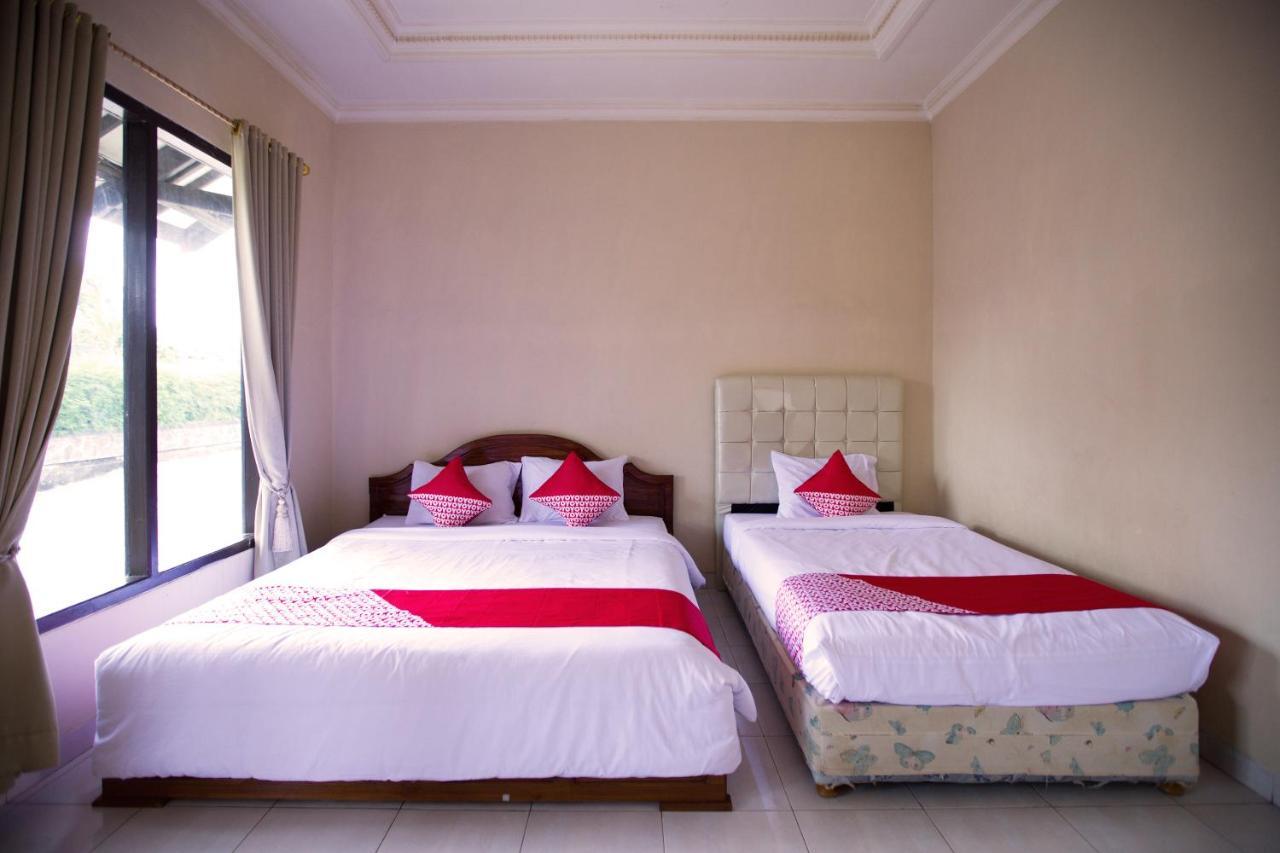 Oyo 3207 Hotel Gracia Bandar Lampung Buitenkant foto